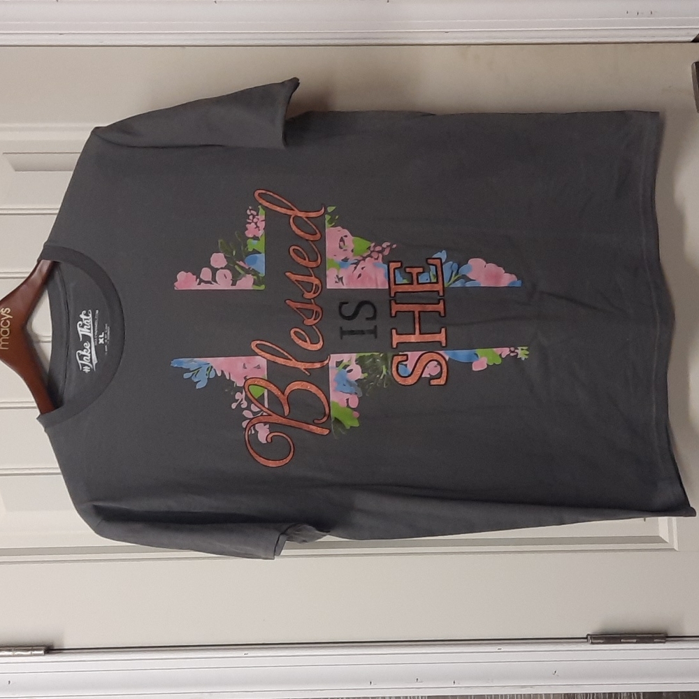 Take that " Blessed is she cross and floral religeous tee size XL